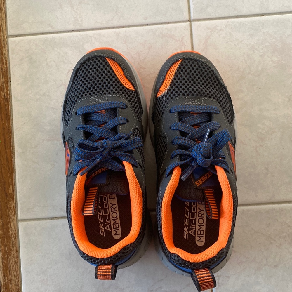 Like new Skechers kids sneakers